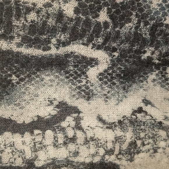 💕ALLSAINTS💕 Python Jumper Sweater ~ Blue Snakeskin Animal Print Medium M NWT - Picture 5 of 9